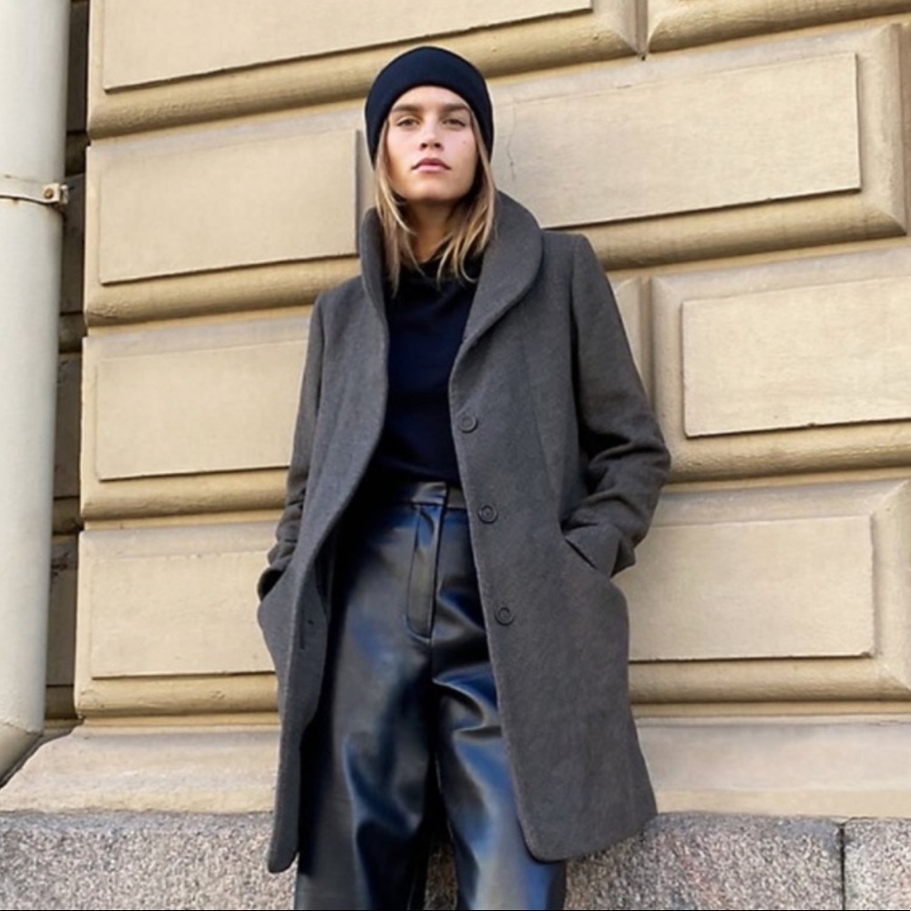 Aritzia Wilfred Cocoon coat in charcoal grey